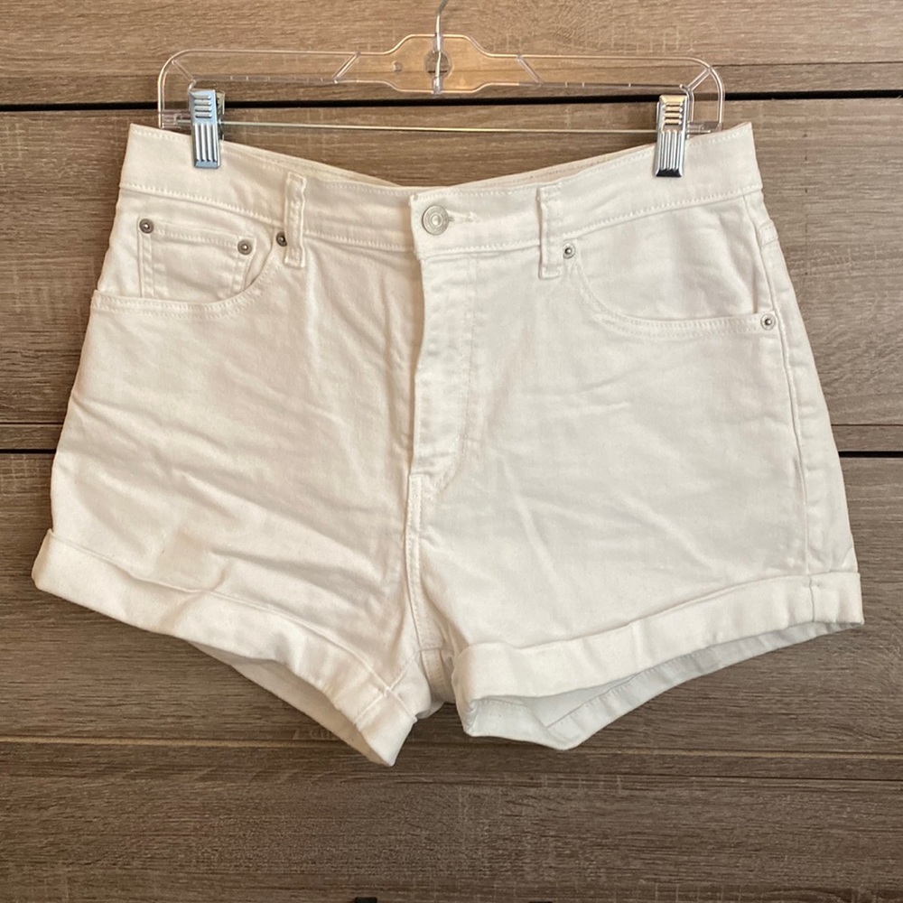 Levi’s White Denim Shorts